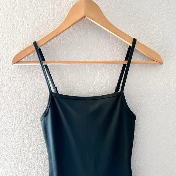 Girlfriend Collective Cami Unitard Small in Moss Cropped 23" Inseam Activewear - Picture 3 of 9